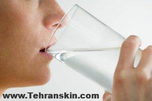 نوشیدن آب برای رفع چربی شکم