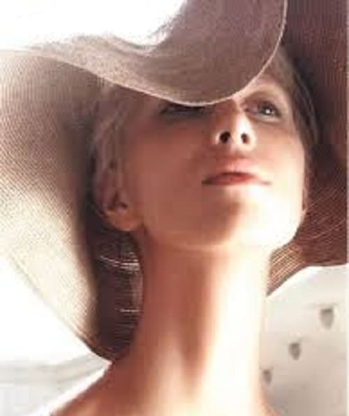 لیفت گردن و صورت با هایفوتراپی