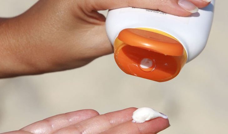 چرا بعد از لیزر موهای زائد باید از کرم ضد آفتاب استفاده کنیم؟ بهترین کرم ضد آفتاب