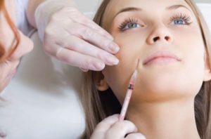 فرق ژل و بوتاکس چیه ؟| ژل بهتر است یا بوتاکس | بهترین مرکز تزریق ژل و بوتاکس